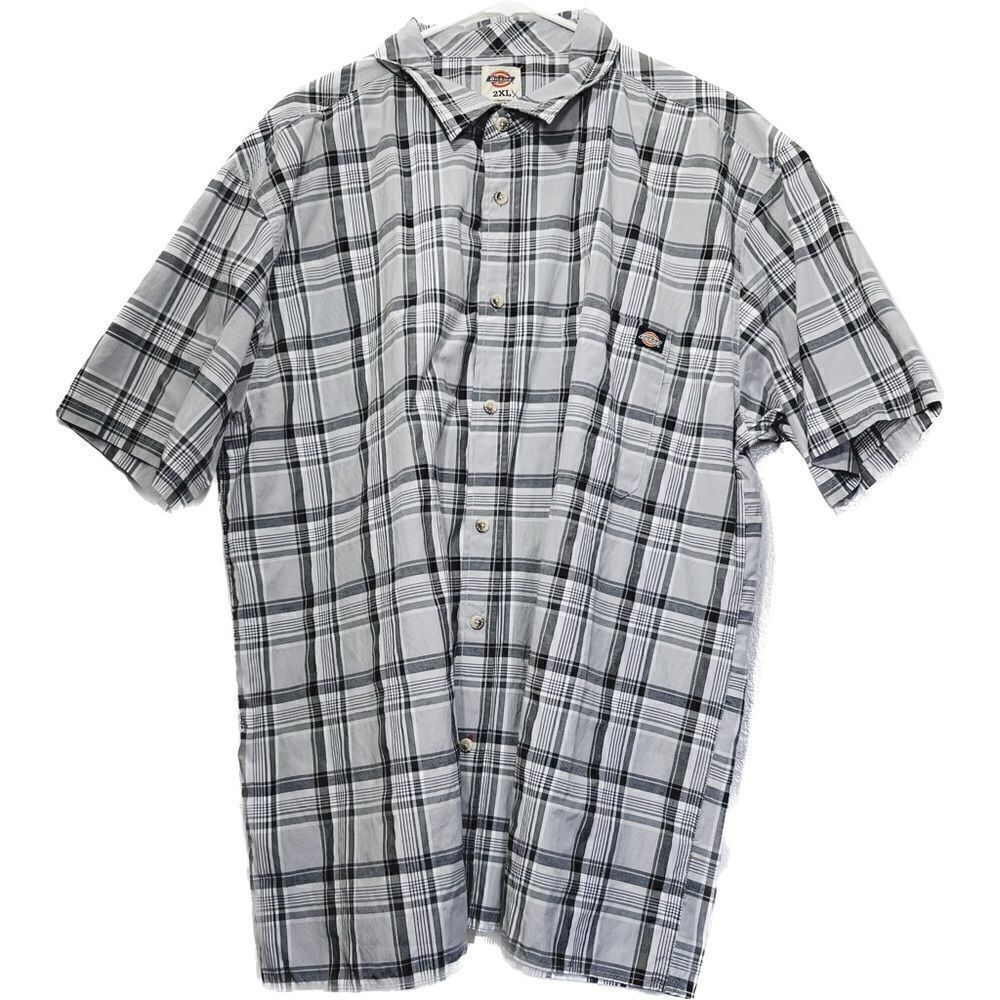 Dickies, men’s‎ size 2X, short sleeve, plaid, button front, very lightweight